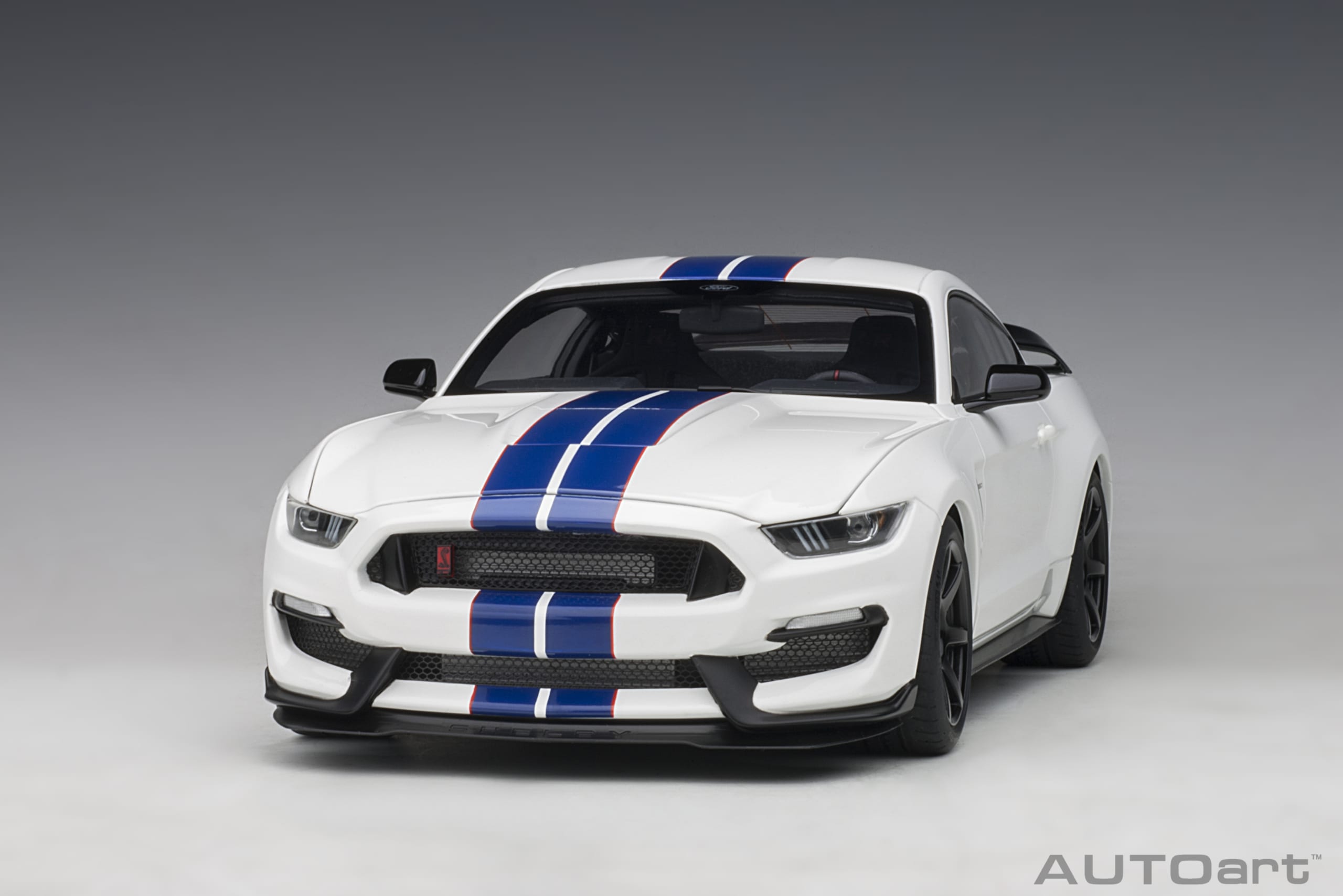 Ford Mustang Shelby GT-350R (Oxford White) | AUTOart