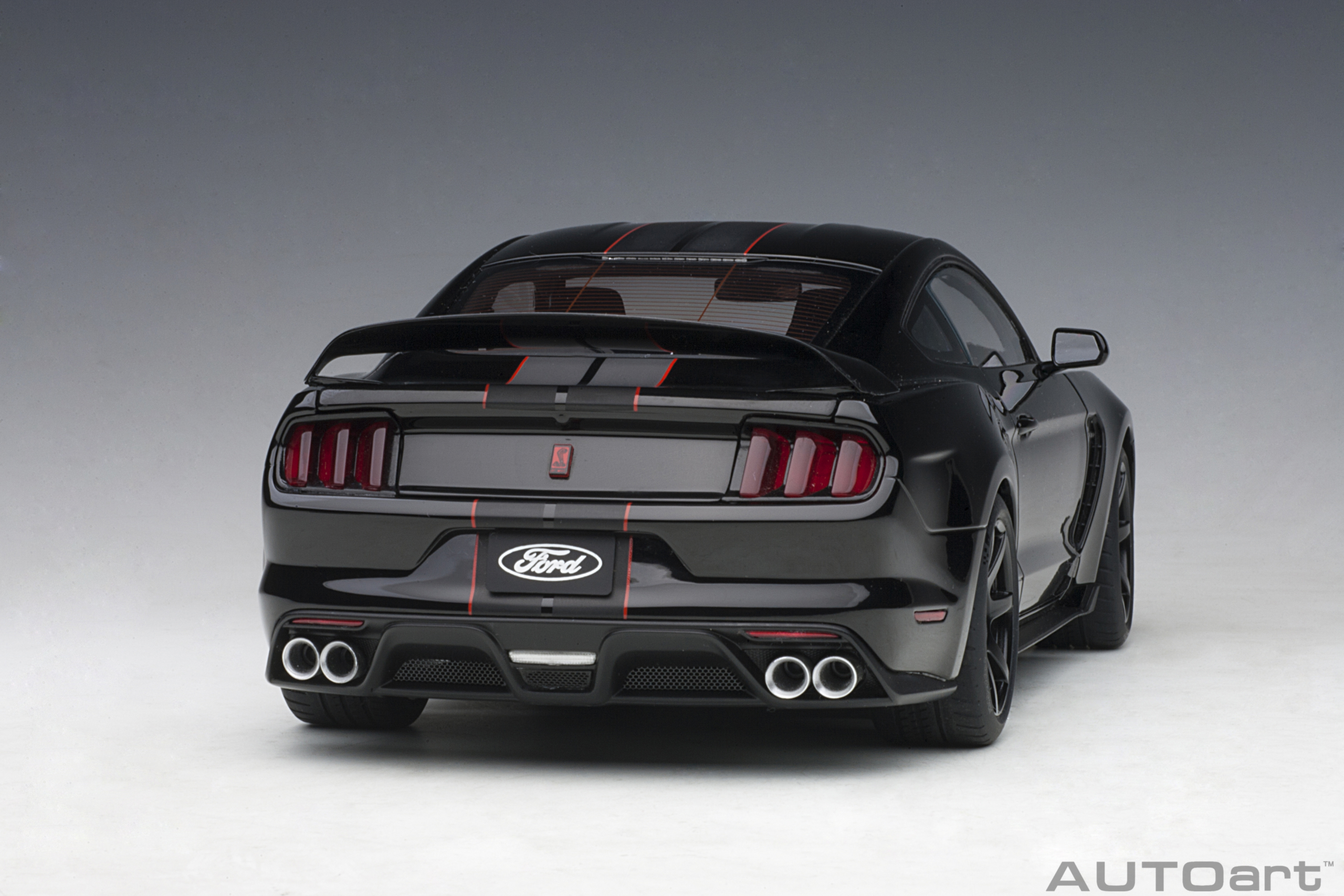 Ford Mustang Shelby GT-350R (Shadow Black) | AUTOart