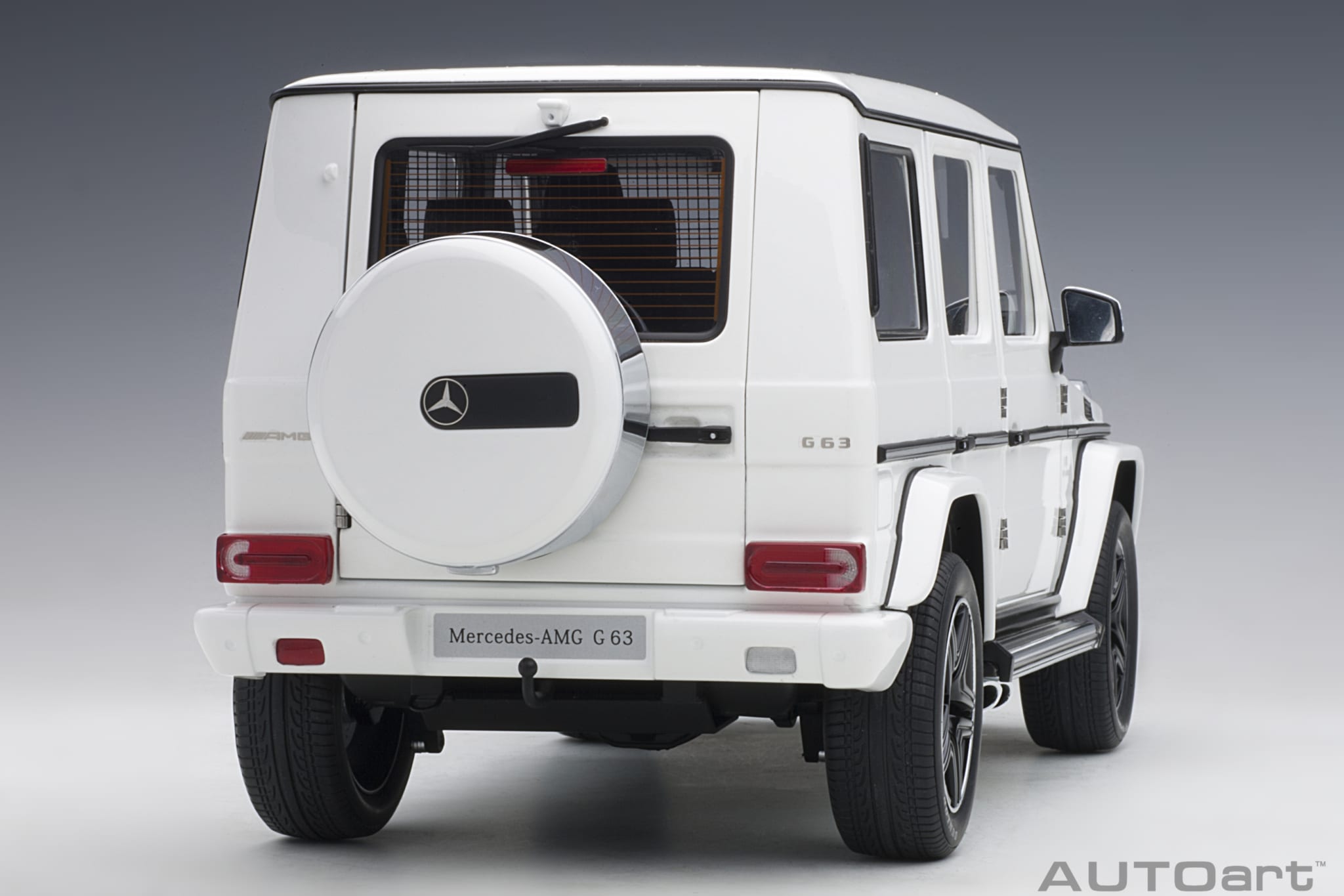 Mercedes-AMG G63 2017 (White) | AUTOart