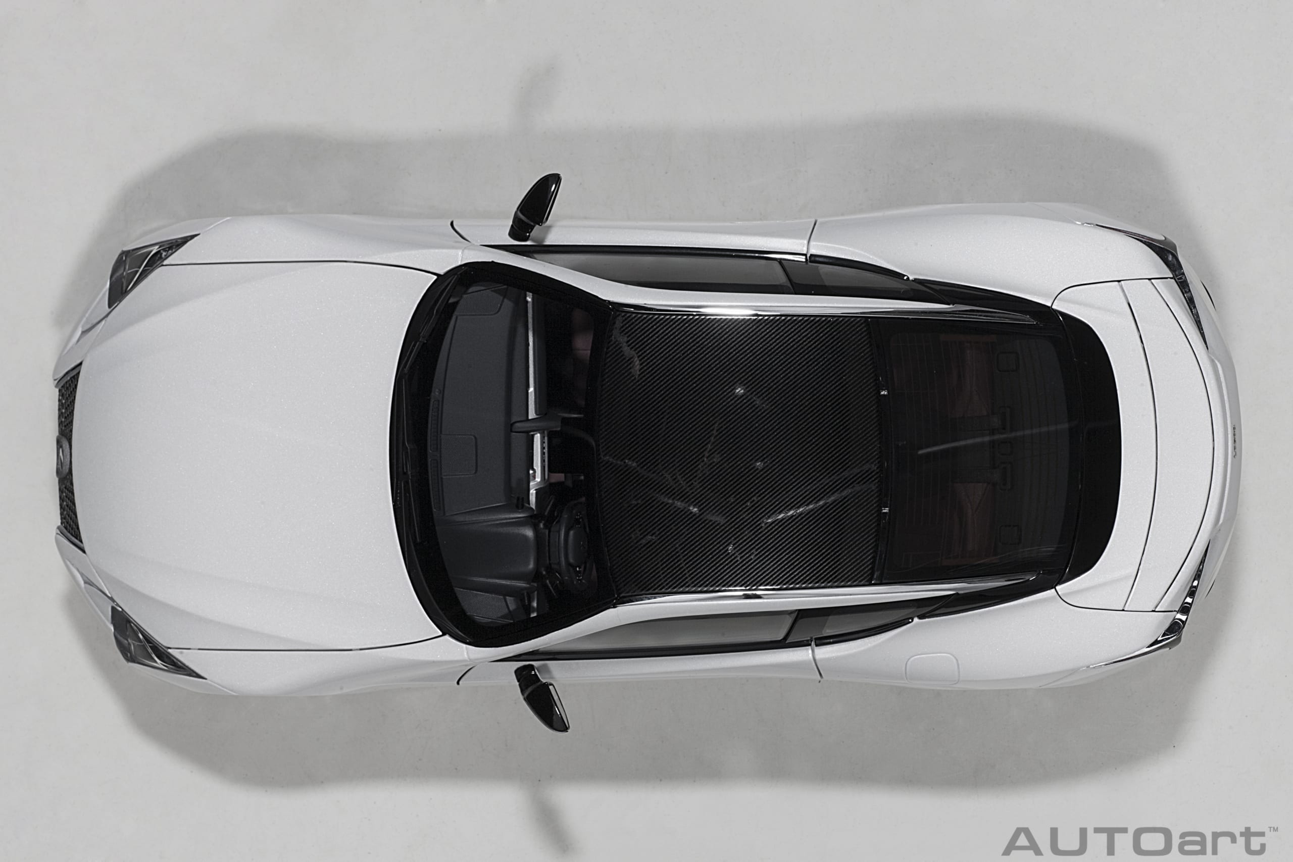 Lexus LC 500 (F White Metallic/Dark Rose interior) | AUTOart