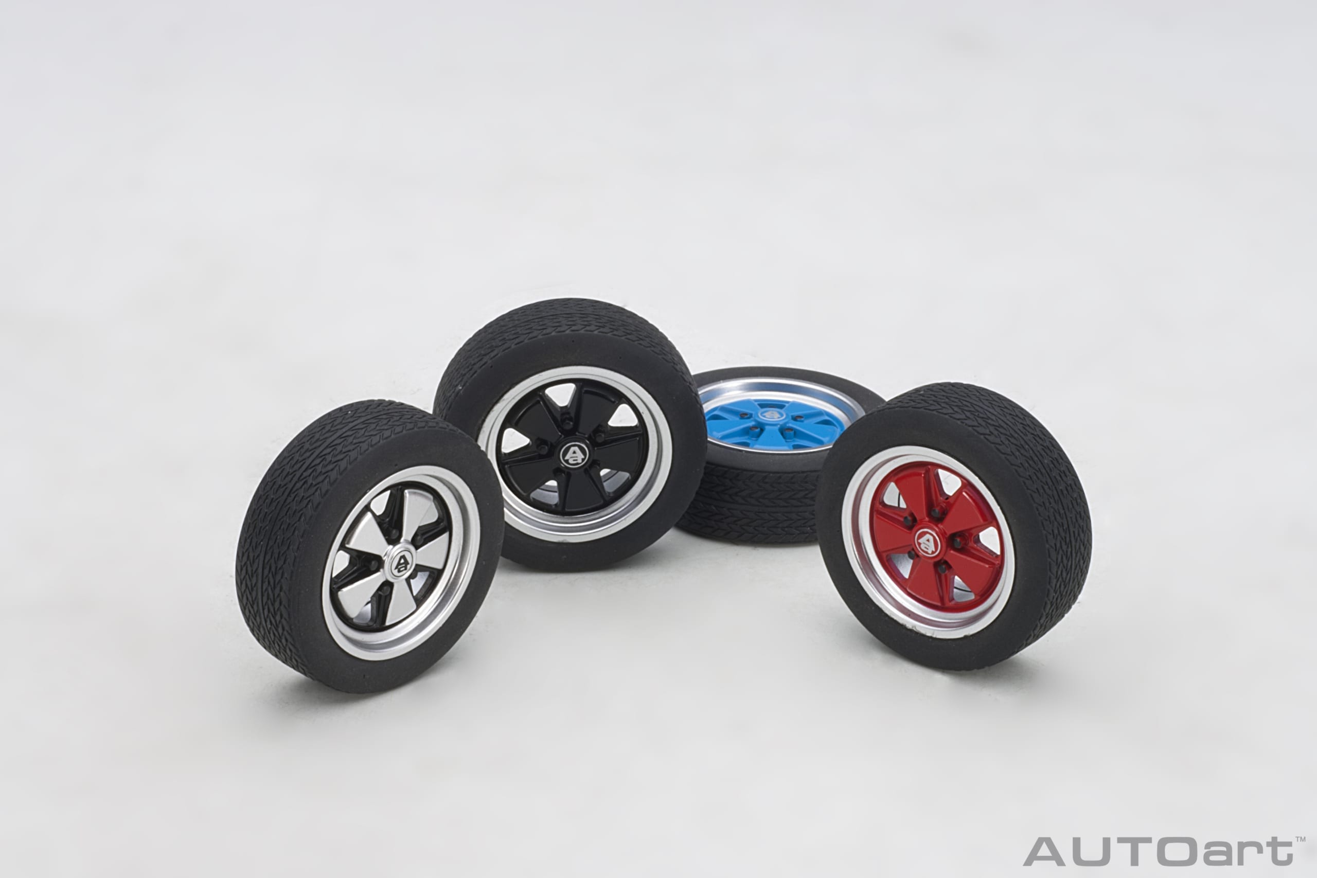 Autoart 40169-eraser rubber wheel NUOVO set of 4 Pieces 