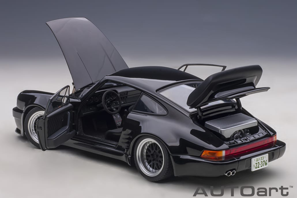 Porsche 911 black bird