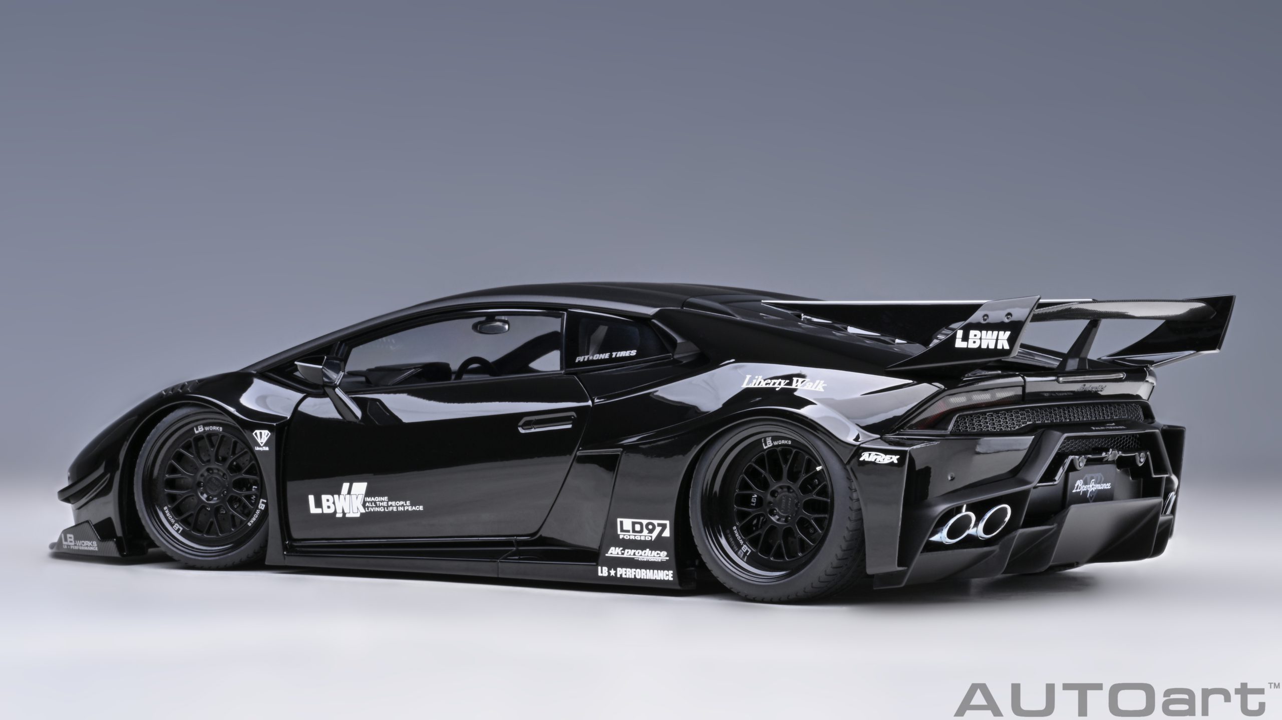 Liberty Walk LB Silhouette Lamborghini Huracan GT (Black) | AUTOart
